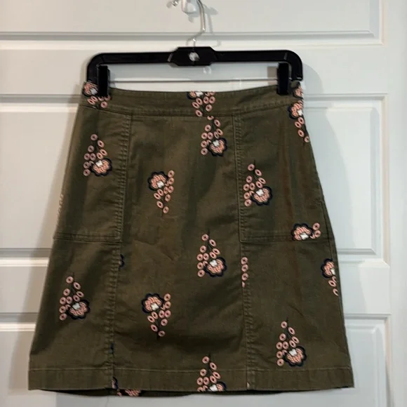 BODEN Helena Green Floral Chino Skirt - Picture 3 of 6
